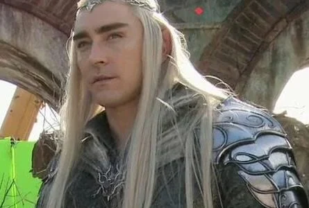 Dos nuevas imágenes de Thranduil durante el rodaje de Partida y Regreso