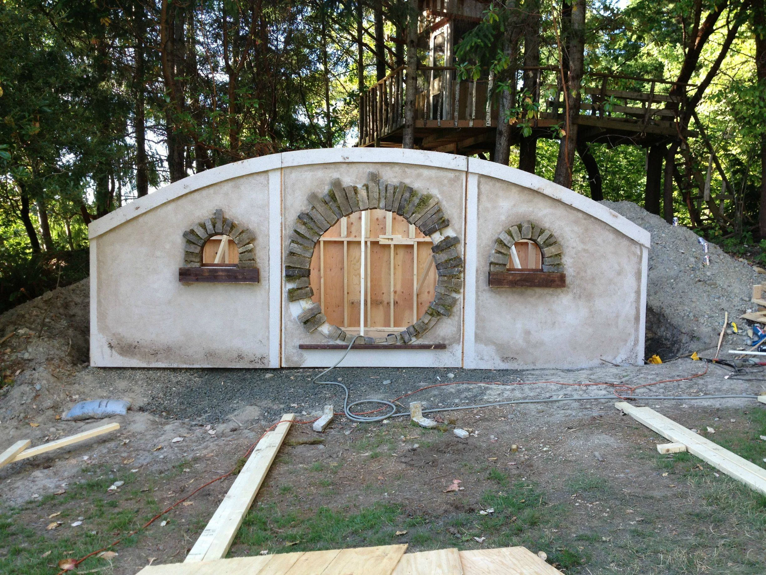 Construcción de la casa Hobbit