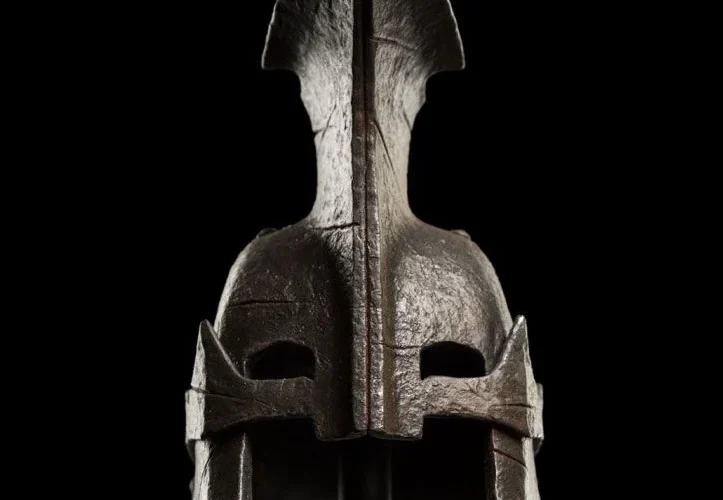 Espada de Boromir de lujo y yelmo de orco de Gundabad, nuevos productos de Weta Workshop