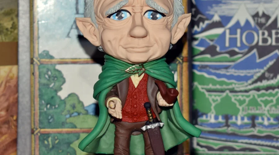 Magnífica escultura que rinde homenaje a J.R.R. Tolkien