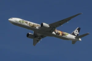 El avión de El Hobbit sobrevolando la premiere