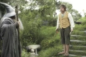 Gandalf y Bilbo en Hobbiton
