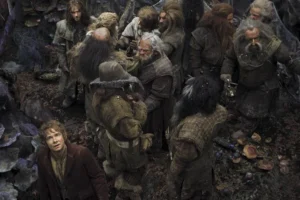Bilbo y los Enanos en el interior del Bosque Negro