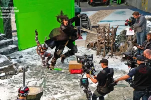 Richard Armitage filma una escena de acción
