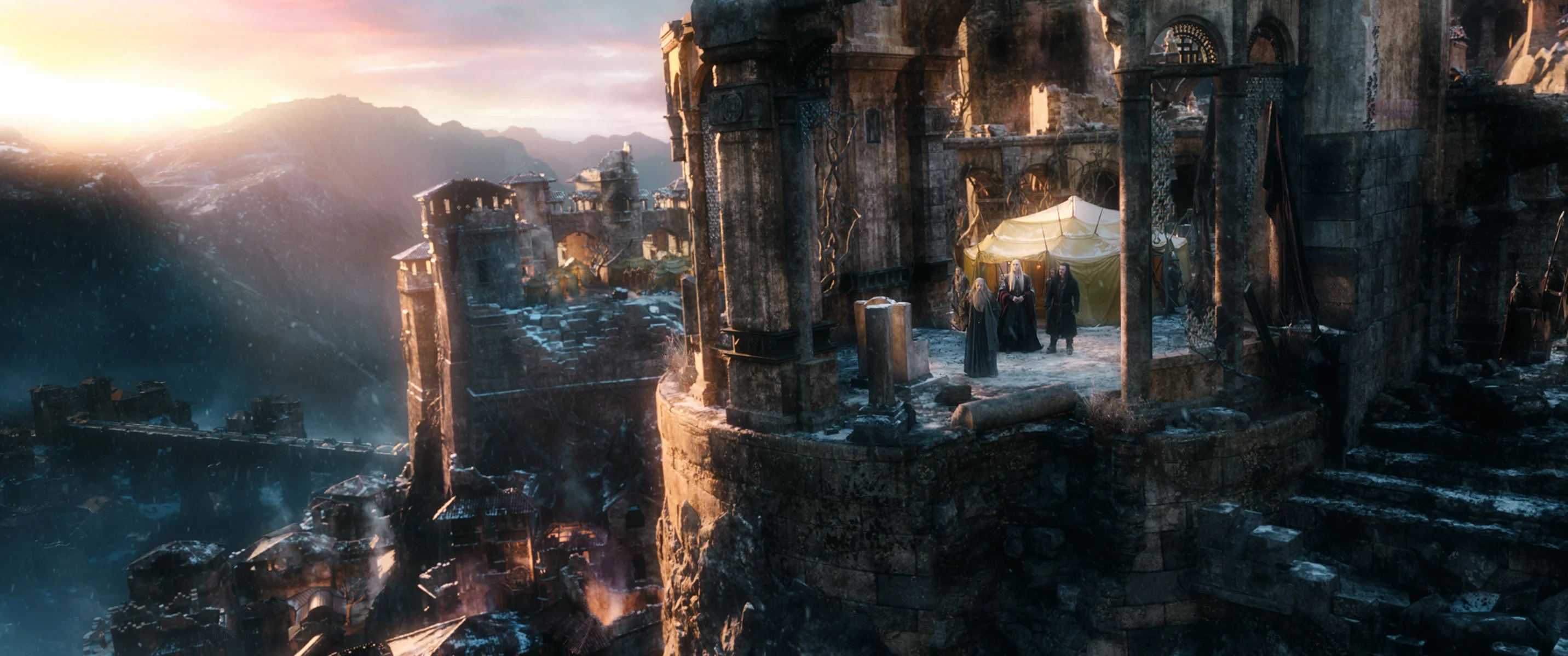 Gandalf, Thranduil y Bardo en Valle