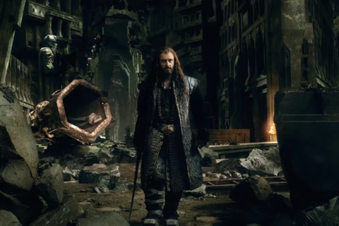 Thorin avanza decidido