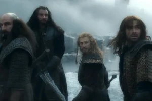 Dwalin, Thorin, Fili y Kili en la Colina del Cuervo