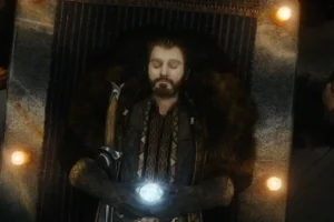 Thorin con Orcrist y la Piedra del Arca