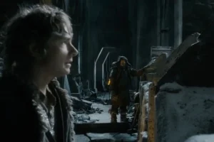 Bilbo y Bofur en el parapeto de Erebor