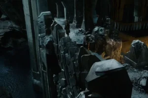 Bilbo y Bofur en la puerta de Erebor