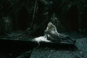 Galadriel y Gandalf rodeados por los Espectros del Anillo