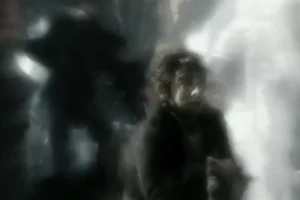 Bilbo se escabuye en la batalla