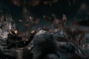 Una bandada de murciélagos sorprende a Legolas y Tauriel
