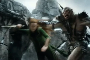 Bolgo arroja a Tauriel