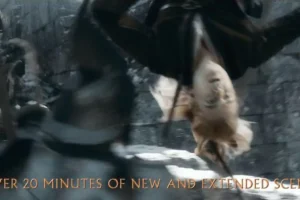 Legolas acaba con Orcos de forma acrobática