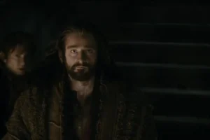 Bilbo y Thorin ven a Smaug