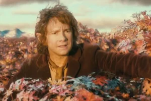 Bilbo en lo alto de un árbol