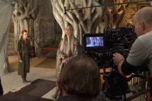 Thranduil alecciona a Tauriel