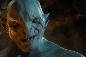 Azog el Profanador sonríe