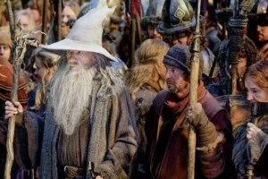 Gandalf con los supervivientes de la Ciudad del Lago