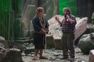 Martin Freeman y Peter Jackson en el decorado de Erebor