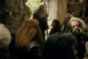 Gandalf y Bilbo salen a ver a Beorn