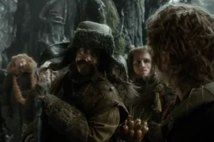Los Enanos esperan que Bilbo salve la situación