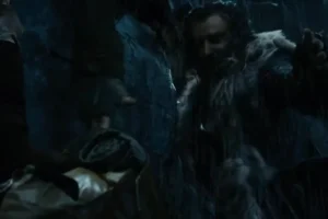 Thorin ayuda a Bilbo