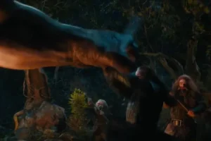 Thorin ataca a un Troll