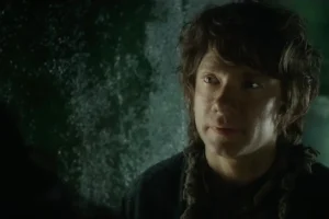 Bilbo habla con alguien en Erebor
