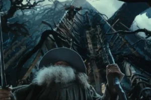 Algo cae sobre Gandalf