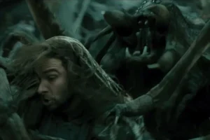 Kili atacado por una de las Arañas