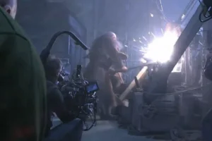Algo estalla al golpear Dwalin