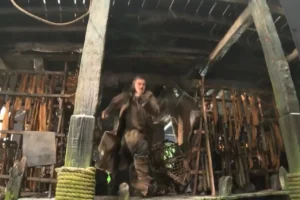 Luke Evans en el decorado de Esgaroth