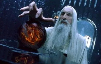 Saruman, interpretado por Christopher Lee en El Señor de los Anillos (serie de películas)